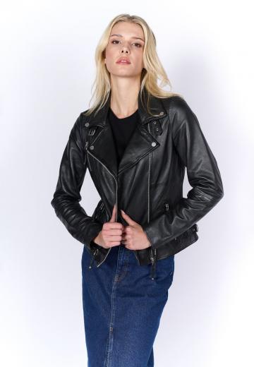 Короткая куртка