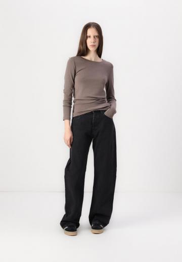 Свободные джинсы