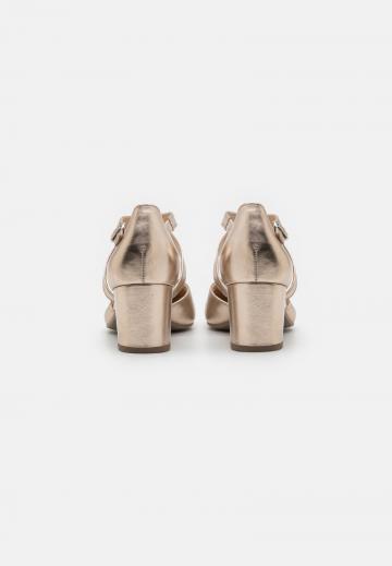 Туфли с ремешком