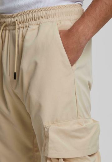 Брюки с накладными карманами