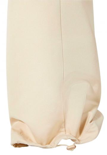 Брюки с накладными карманами