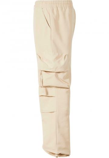 Брюки с накладными карманами