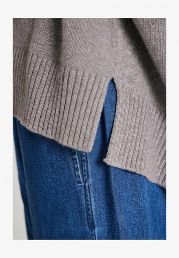 Длинный пуловер