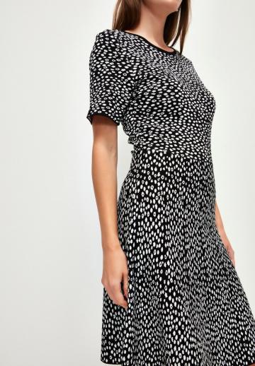 Вязаное платье