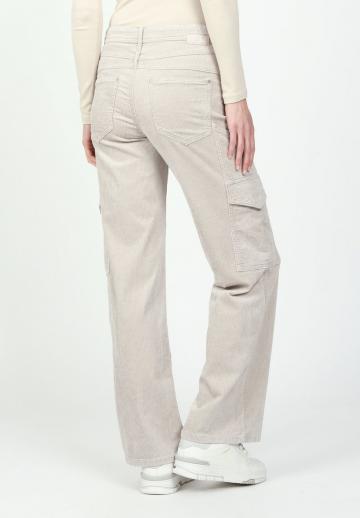 Брюки с накладными карманами