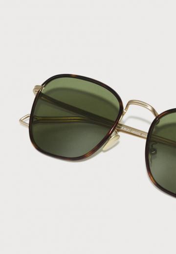 Солнечные очки