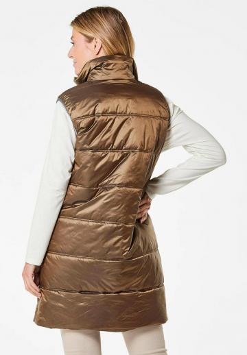 Длинный жилет