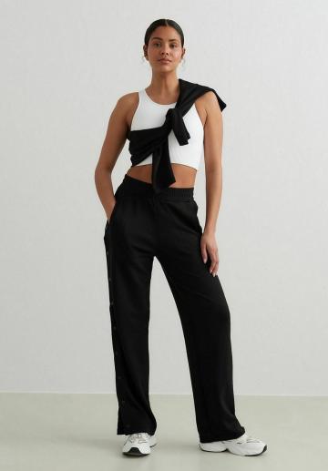 Спортивные штаны