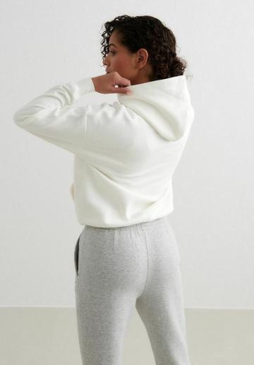 Спортивная толстовка