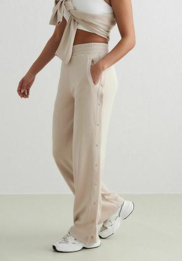 Спортивные штаны