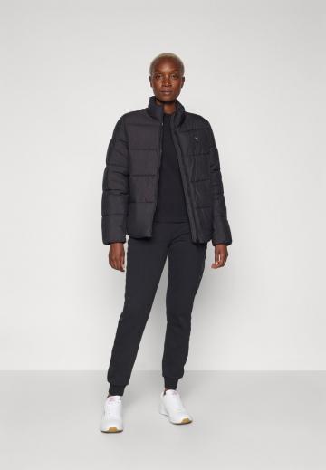 Спортивная куртка