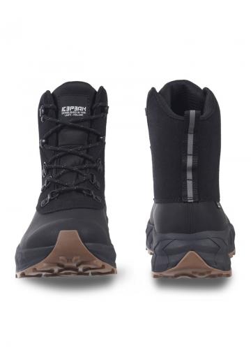 Спортивные сапоги