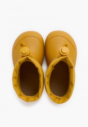 Резиновые сапоги