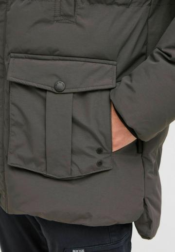 Зимняя куртка