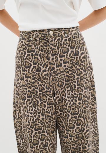 Свободные джинсы