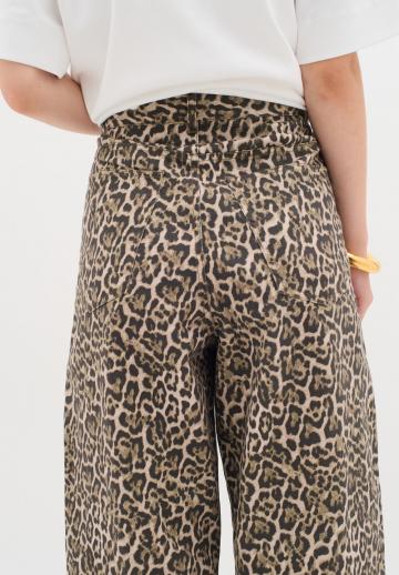 Свободные джинсы