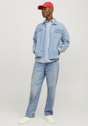 Прямые джинсы