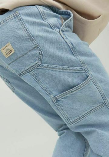 Свободные джинсы