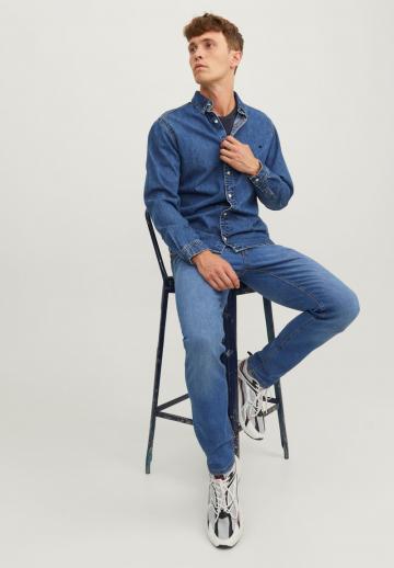 Прямые джинсы