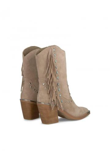 Полусапожки на высоком каблуке