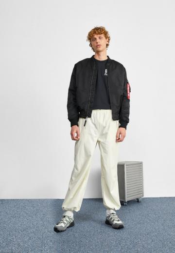 Куртка бомбер