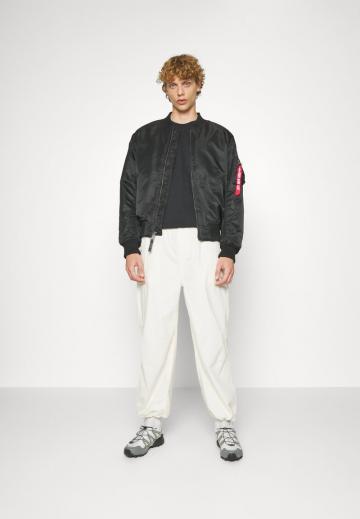 Куртка бомбер