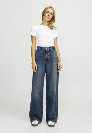 Свободные джинсы