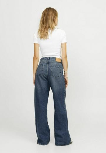 Свободные джинсы