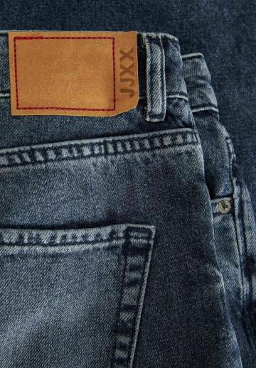 Свободные джинсы