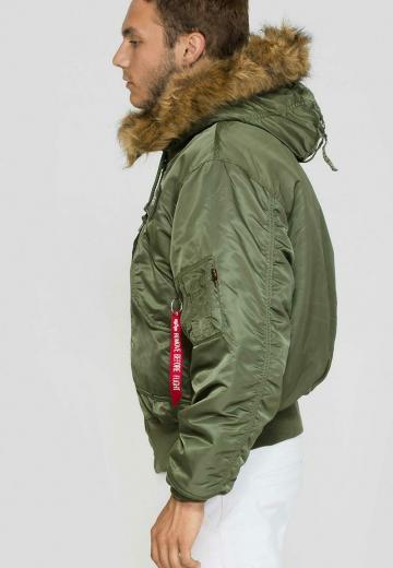 Зимняя куртка