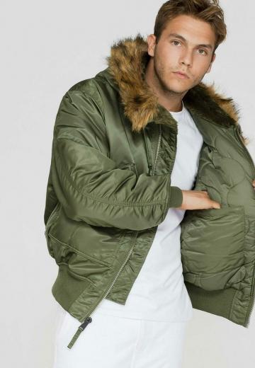 Зимняя куртка