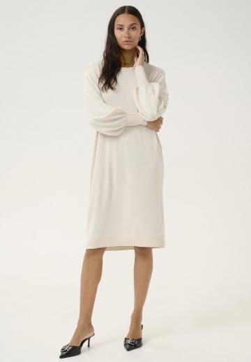 Вязаное платье