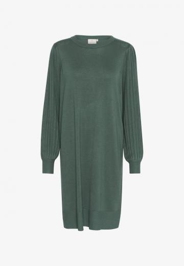 Вязаное платье