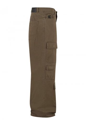 Брюки с накладными карманами