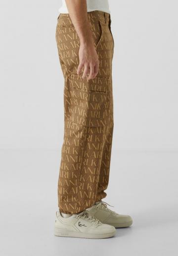 Брюки с накладными карманами