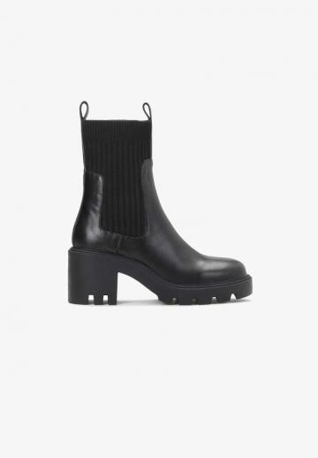 Полусапожки на высоком каблуке