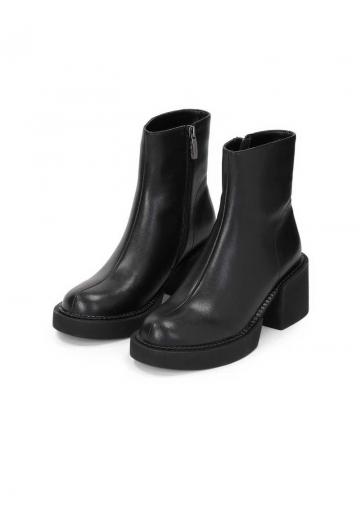 Полусапожки на высоком каблуке