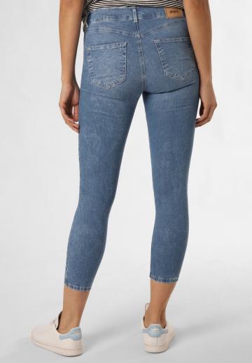 Короткие джинсы