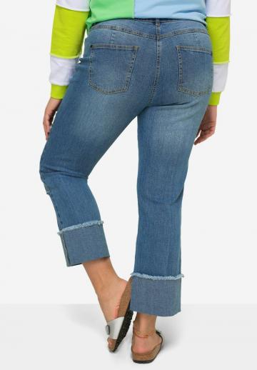 Короткие джинсы