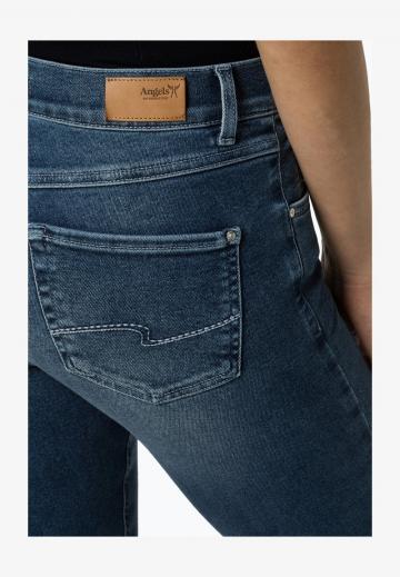 Короткие джинсы