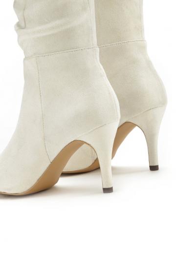 Высокие сапоги