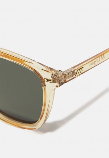 Солнечные очки