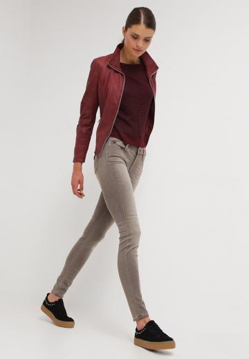 Длинный пуловер