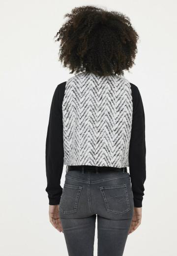 Короткая куртка