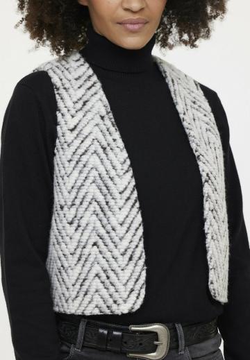 Короткая куртка