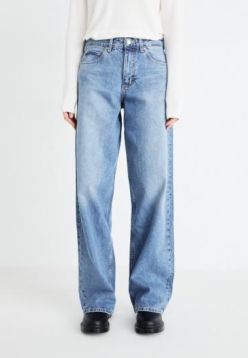 Джинсы