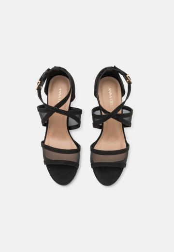 Босоножки на платформе