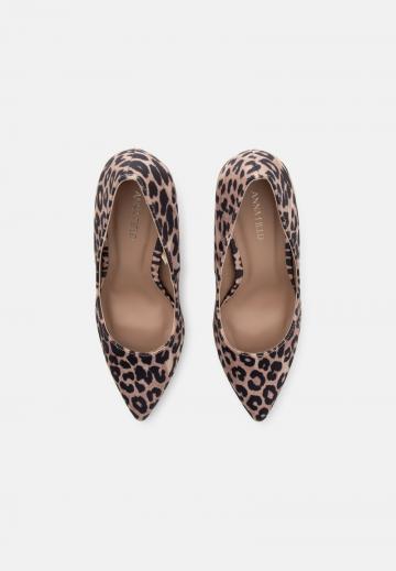 Туфли на высоком каблуке