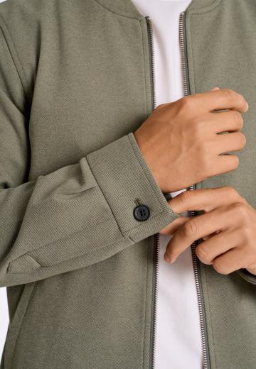 Куртка бомбер