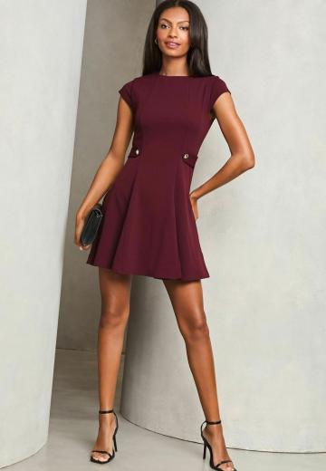 Короткое платье